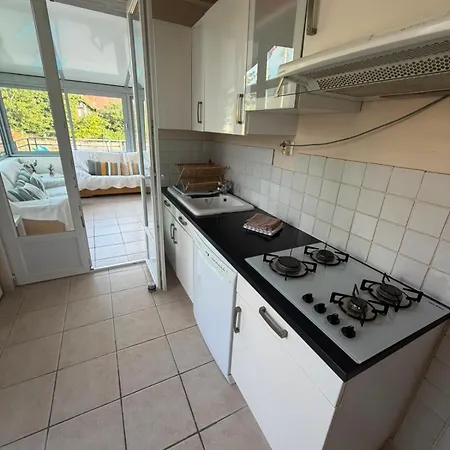 3 Et 2 Salles De Bain Un Parking Avec Accès Jardin
