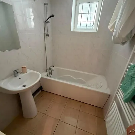 3 Et 2 Salles De Bain Un Parking Avec Accès Jardin Appartamento *