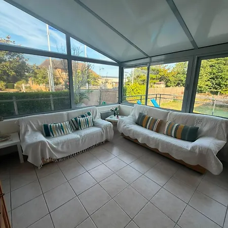 Appartamento 3 Et 2 Salles De Bain Un Parking Avec Accès Jardin