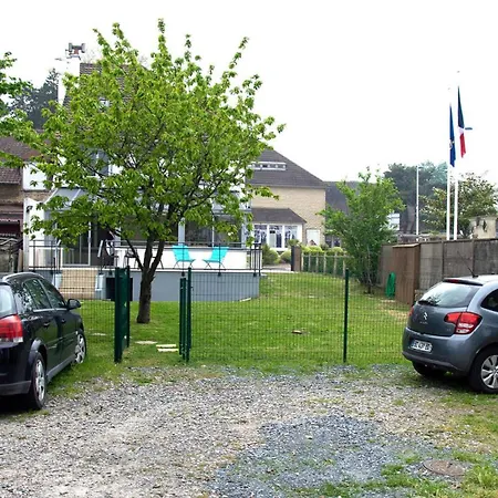 3 Et 2 Salles De Bain Un Parking Avec Accès Jardin * Merville-Franceville-Plage